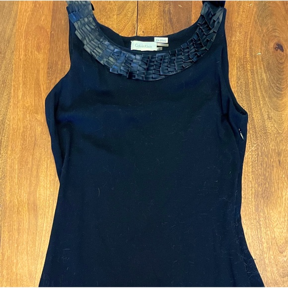 Elegant Calvin Klein dress - Picture 1 of 5